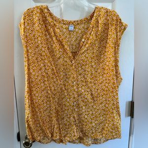 Old Navy Women’s button up blouse sleeveless Yellow w white/pink flowers Size XL
